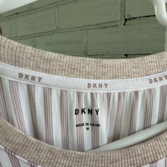 DKNY Pajamas- Super Soft and comfy, size medium - Picture 7 of 9
